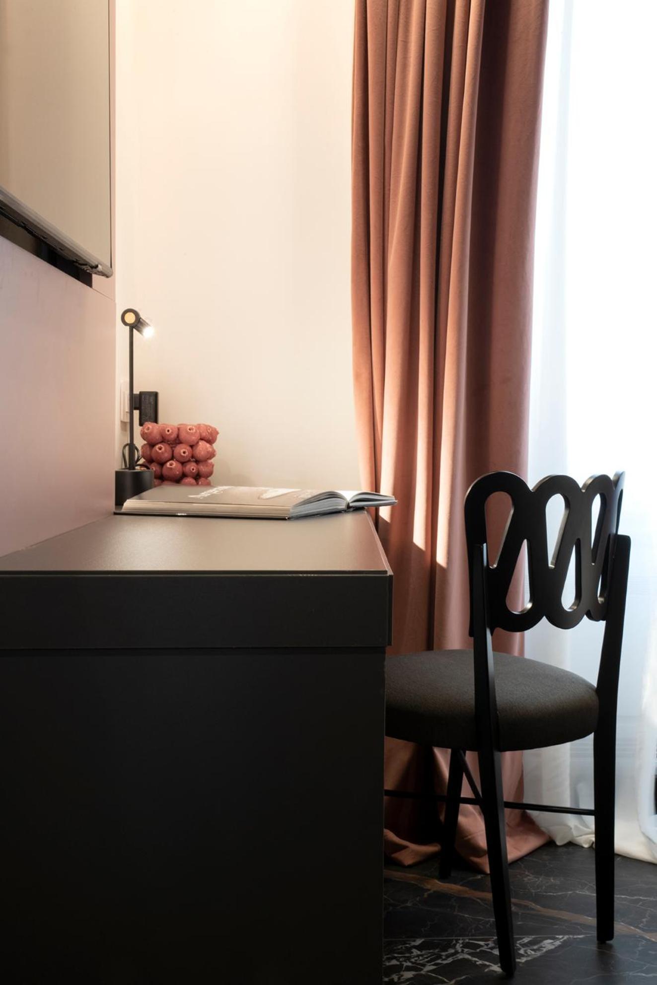 Colonna Suite Del Corso Rome Bagian luar foto