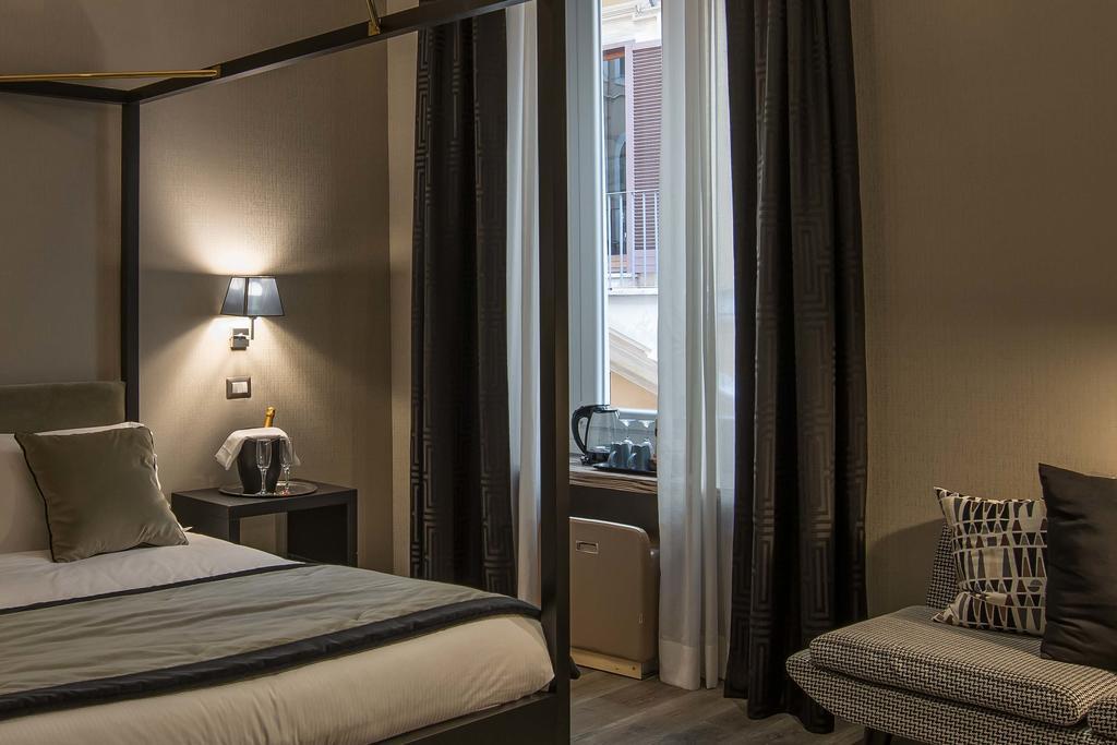 Colonna Suite Del Corso Rome Bagian luar foto